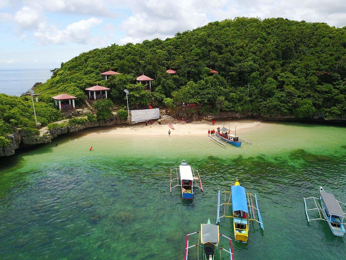 Alona'S Traditional Filipino Home Near 100 Islands Wharf Alaminos Exteriör bild